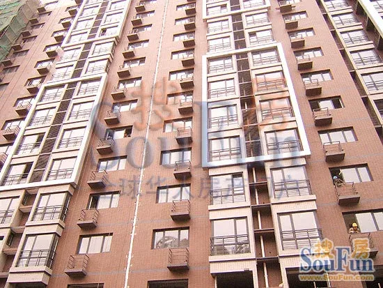融域3室2厅2卫南北朝向13500.00元/月出租