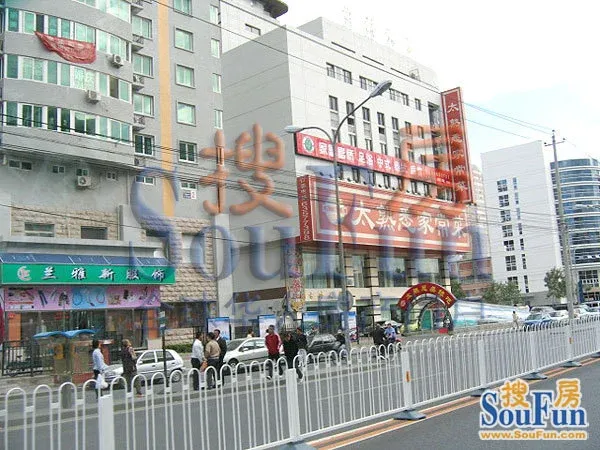 右安雅邻2室1厅1卫西南朝向9200.00元/月出租