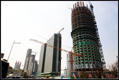 最新动态: 天津环球金融中心津门公寓均价为30000元/平 津塔公寓为