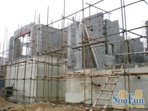 朝的相册-海信温泉王朝09年7.20进度:D6地下室