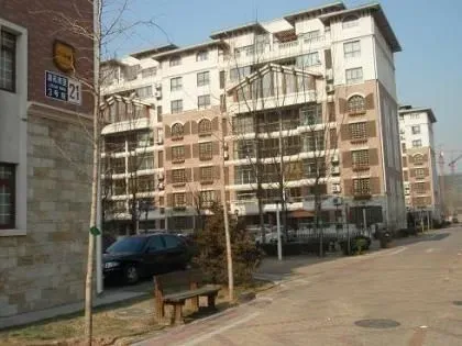 珠江国际城5室2厅3卫南北朝向11500.00元/月出租