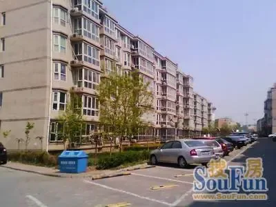 玉带河西街3室1厅1卫南北朝向4500.00元/月出租