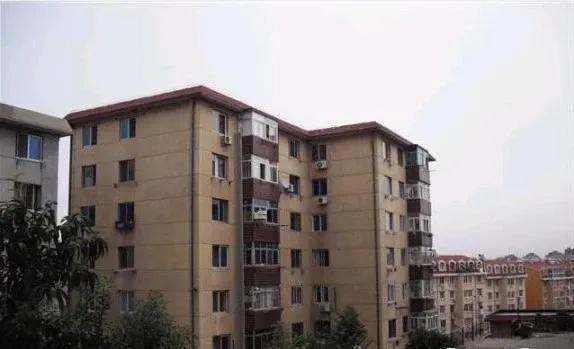 华西小区2室1厅1卫东西朝向1100.00元/月出租