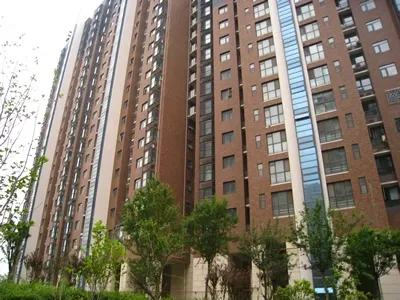 德风街36号3室2厅1卫南北朝向2100.00元/月出租