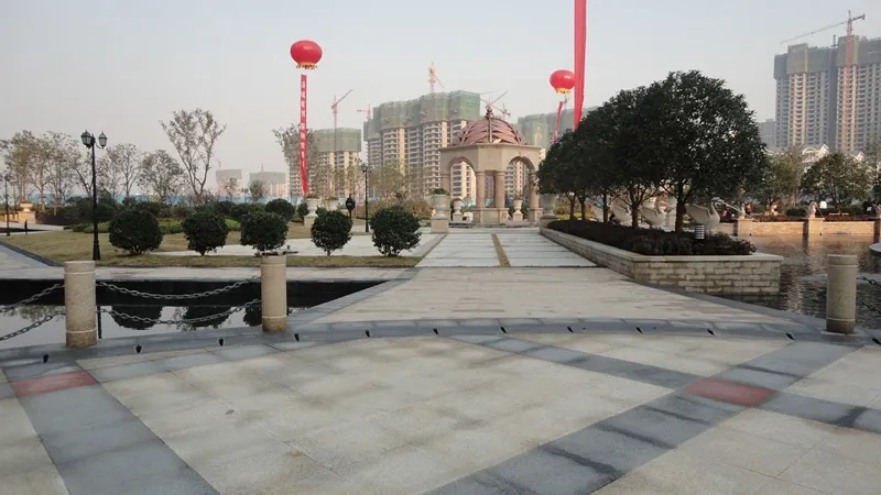 绿都塞纳春天2室2厅1卫南朝向1500.00元/月出租