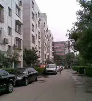 金达园1室1厅1卫东朝向4400.00元/月出租