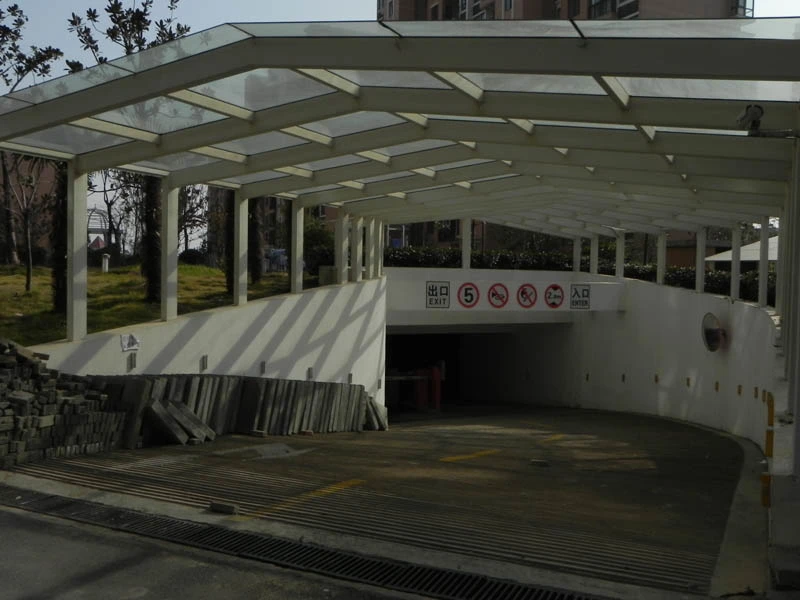 小区地下车库实景图(2011.12.22)