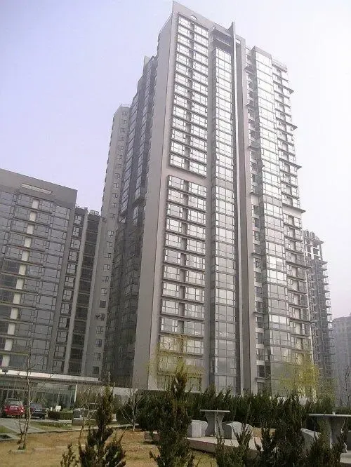 博雅公寓4室2厅2卫南北朝向2500.00元/月出租