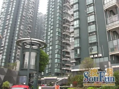 金府嘉苑5室2厅2卫南北朝向4200.00元/月出租