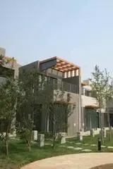 阳光小镇5室2厅2卫南北朝向5500.00元/月出租