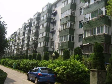 翡翠园3室1厅1卫南朝向1700.00元/月出租