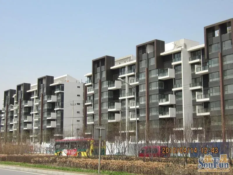 北辰香麓4室2厅3卫南北朝向14000.00元/月出租