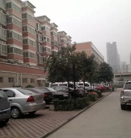 德风街36号3室1厅1卫南朝向2600.00元/月出租