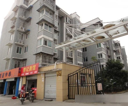 合瓦路龙兴花园 3室2厅2卫136平米 精装修 押一付三(个