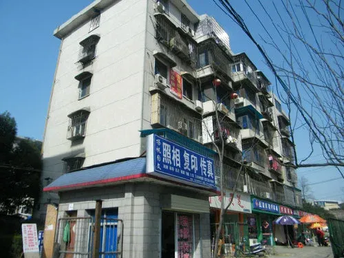 长沙轴承厂宿舍2室1厅1卫南北朝向1600.00元/月出租