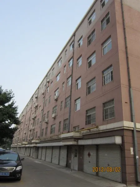 鲁伟家园3室1厅1卫南北朝向1100.00元/月出租