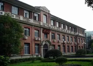 省社会科学院宿舍3室2厅1卫南北朝向1800.00元/月出租