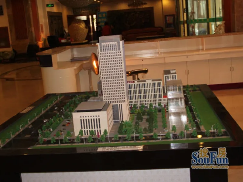 太伟方恒广场1室1厅1卫东朝向2800.00元/月出租