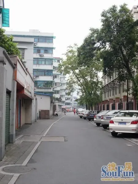 王城家园3室2厅2卫南朝向2400.00元/月出租