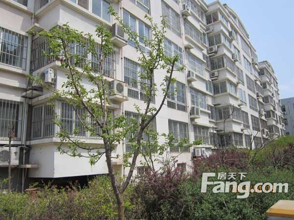 华都小区3室2厅1卫南北朝向1500.00元/月出租