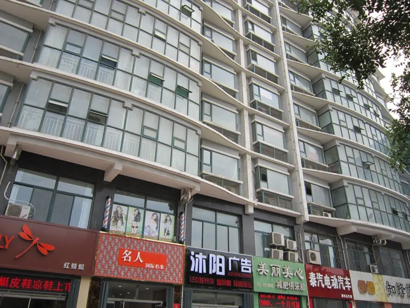 隆鑫大厦1室1厅1卫北朝向680.00元/月出租
