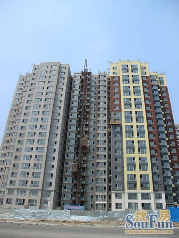 中国铁建梧桐苑2#楼实景图2013.06