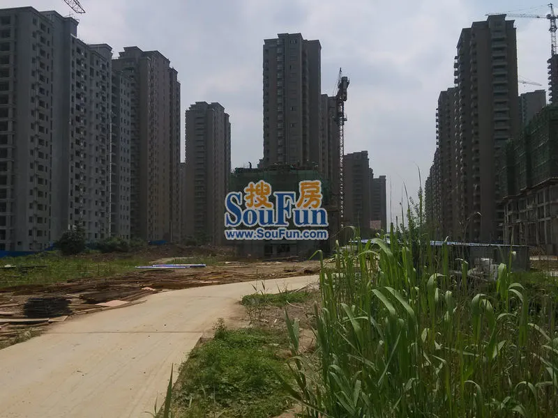 实景图:工地实景图（2013-6-14）