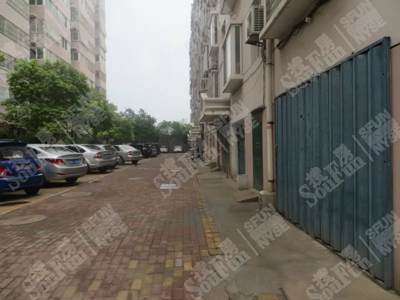 三室朝阳 黄金楼层送车库,济宁市中区太白路鲁兴花园二手房三室