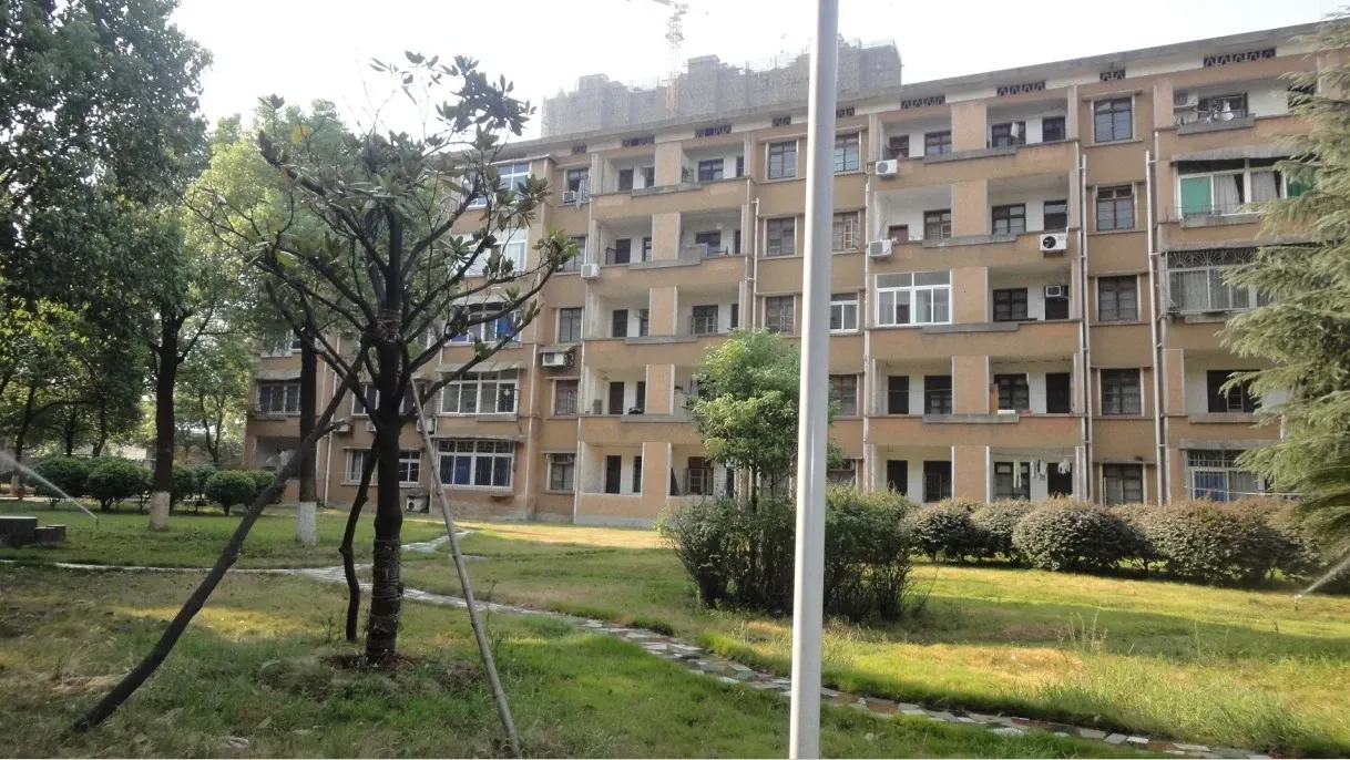 泉塘电力职院单位房2室1厅1卫南朝向1000.00元/月出租