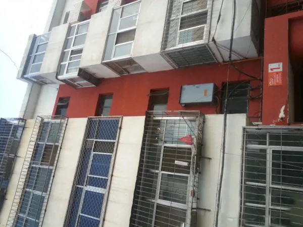 安顺里3室1厅1卫南北朝向1300.00元/月出租