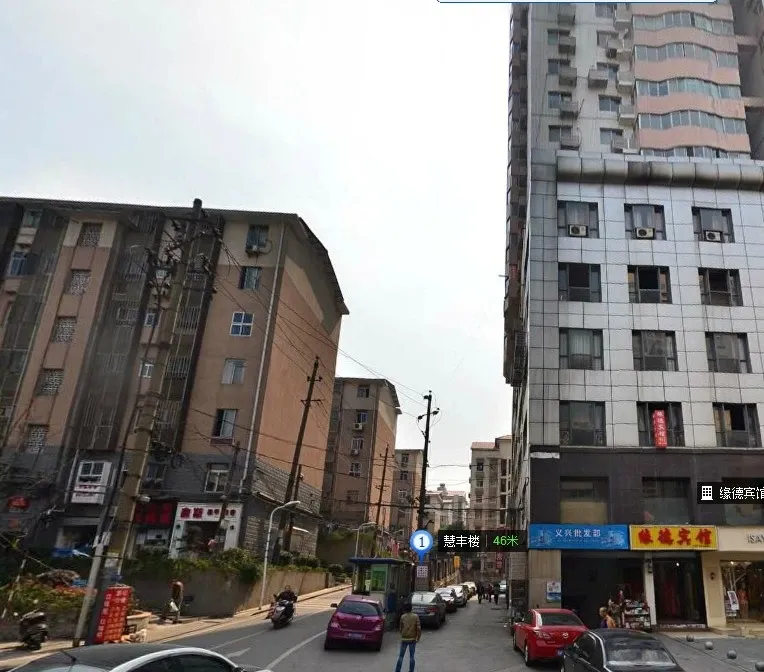 慧丰楼4室2厅2卫南北朝向3500.00元/月出租