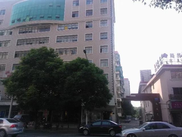 盾华住宅楼2室1厅1卫南朝向2200.00元/月出租
