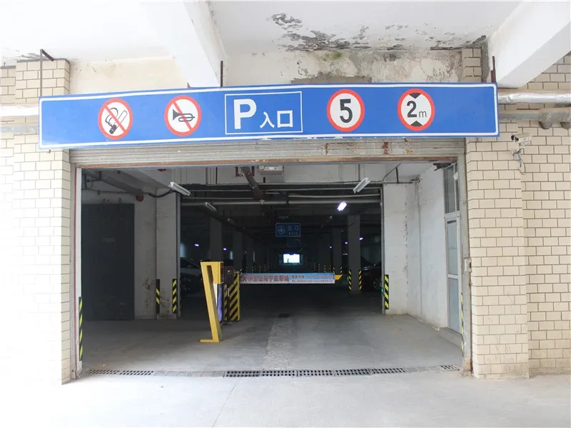 香港城3室2厅1卫南北朝向1900.00元/月出租