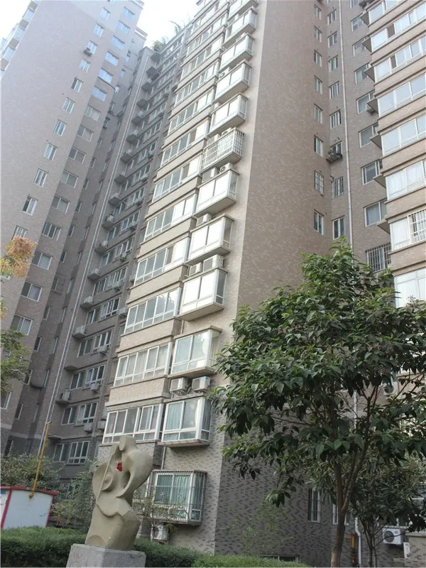 亚威卓越国际广场1室1卫南朝向1600.00元/月出租