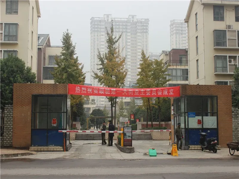 顺驰第一大街3室2厅2卫南朝向1800.00元/月出租