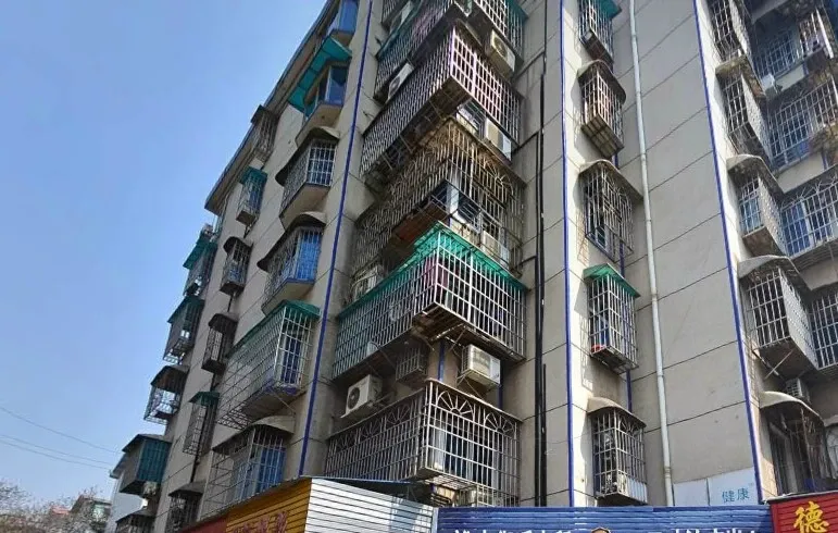 天心区国税局宿舍2室1厅1卫南朝向1500.00元/月出租