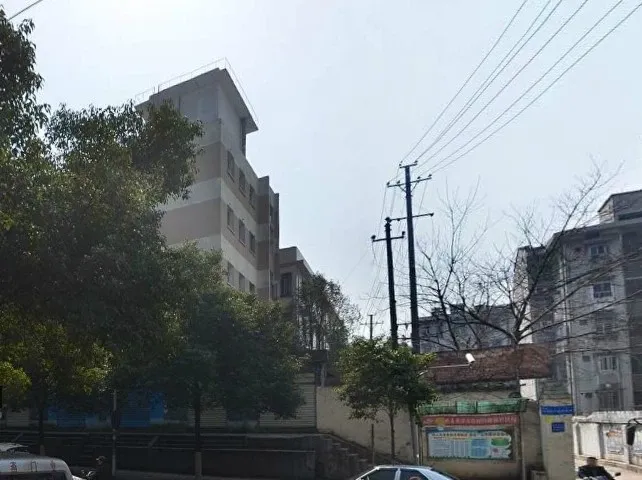 天心区国税局宿舍3室2厅2卫南朝向1850.00元/月出租