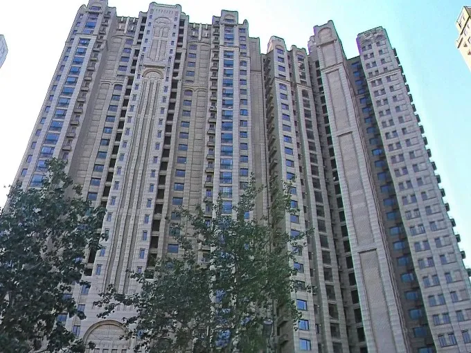 自由向2室1厅1卫南北朝向2200.00元/月出租