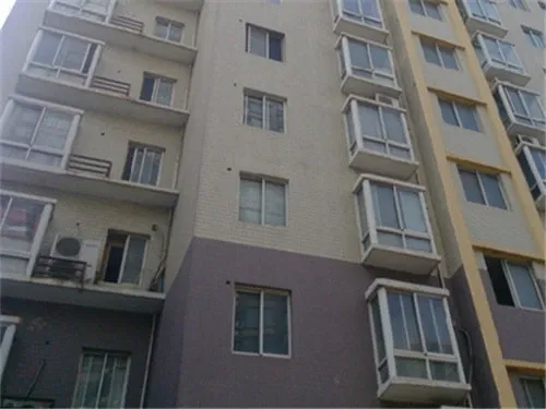 全城都市河畔5室2厅2卫南北朝向5500.00元/月出租
