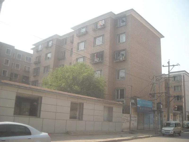 大东园土产家属楼2室1厅1卫南北朝向1800.00元/月出租