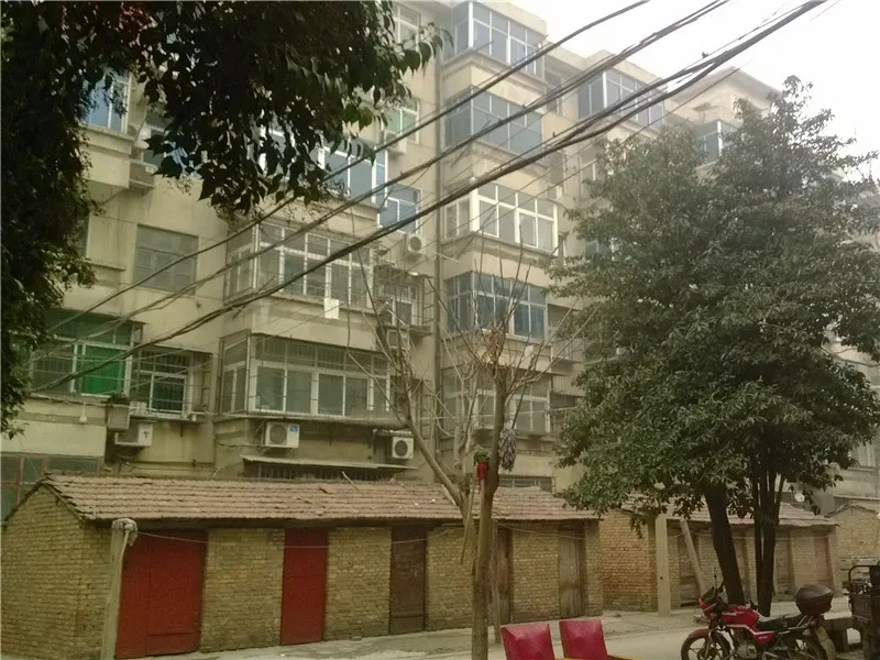 铁路信息工程学校家属院2室1厅1卫南北朝向500.00元/月出租