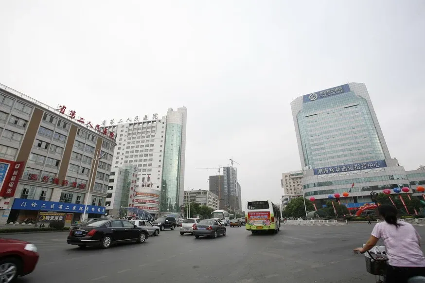 美寓明城2室2厅1卫南朝向2400.00元/月出租