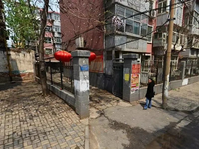 13所生活区北区3室1厅1卫东南朝向1600.00元/月出租
