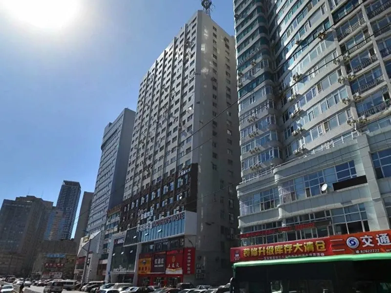 东方商厦1室1厅1卫南朝向3200.00元/月出租