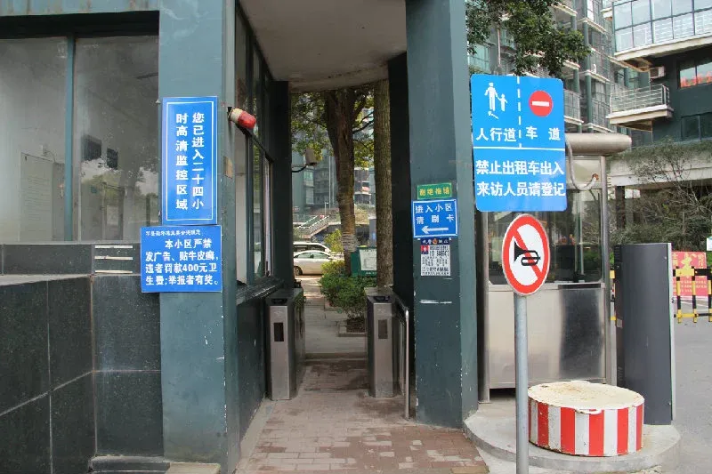 华盛新外滩3室2厅2卫东朝向3900.00元/月出租