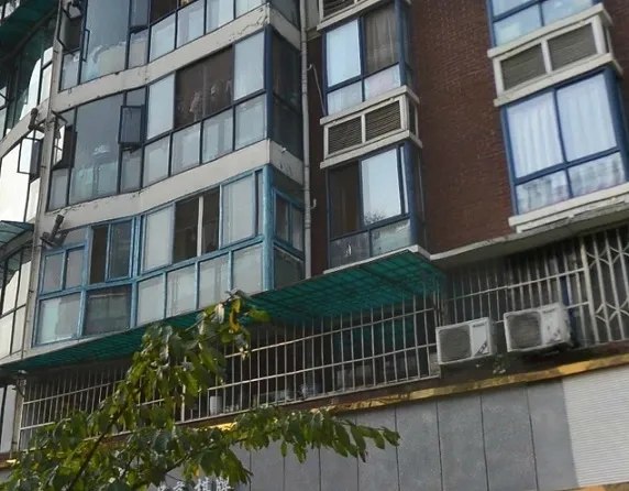 紫桂花园3室2厅2卫西南朝向2800.00元/月出租