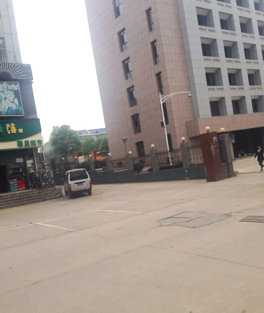 金桂小区3室2厅2卫南朝向1750.00元/月出租