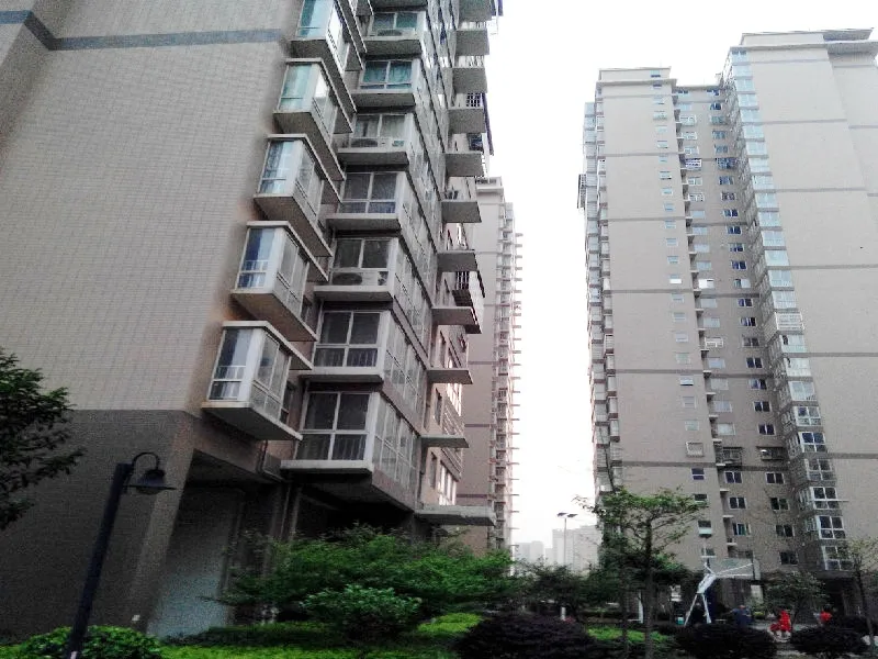 水映青山3室2厅2卫南朝向2500.00元/月出租