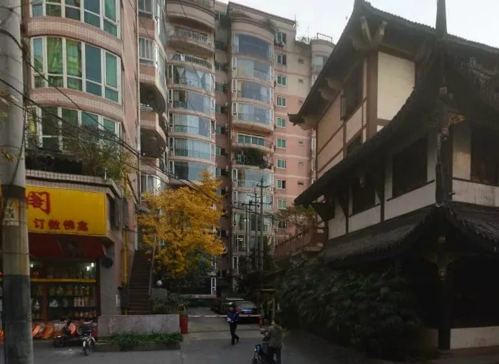 长盛苑2室1厅1卫西南朝向2600.00元/月出租