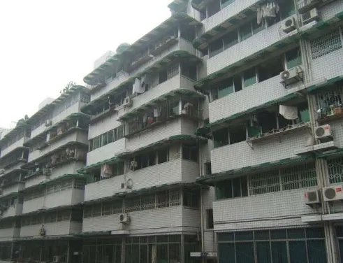 天伦花园2室1厅2卫南朝向2600.00元/月出租